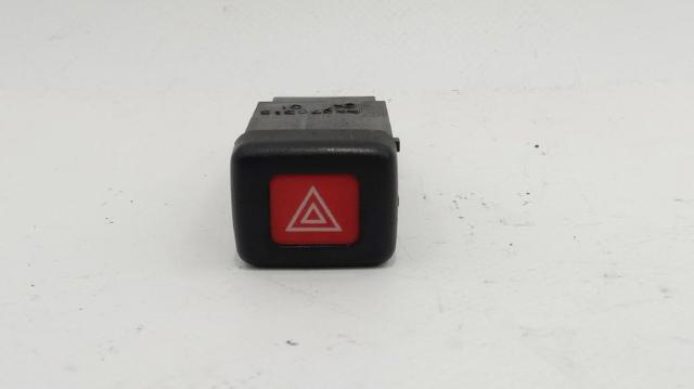 Przycisk włączania światła awaryjnego do Mitsubishi Space Star DG0