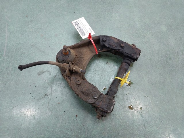 Wahacz zawieszenia przedniego prawy górny MR296094 MITSUBISHI