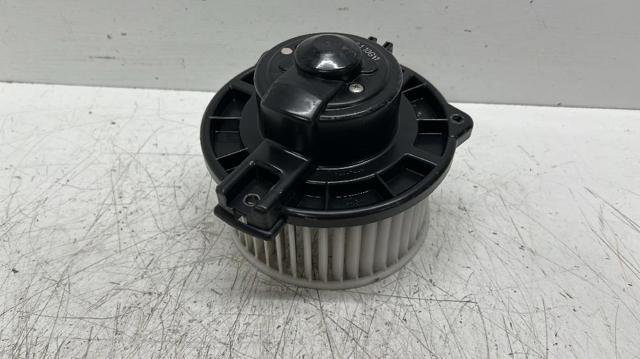 Silniczek wentylatora nagrzewnicy (ogrzewacza wnętrza) Mitsubishi Pajero K90