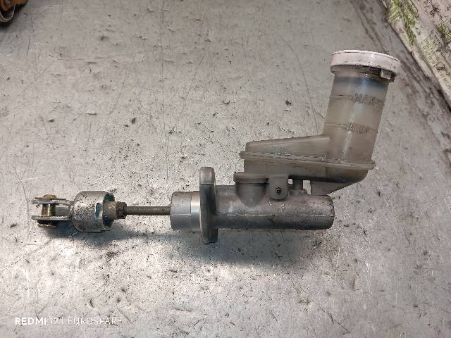 Cylinder sprzęgła główny MR374858 MITSUBISHI