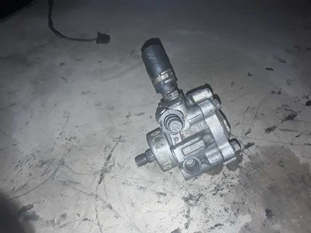 Pompa wspomagania hydraulicznego kierownicy MR374897 MITSUBISHI