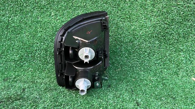 Kierunkowskaz prawy Mitsubishi Pajero V2W, V4W