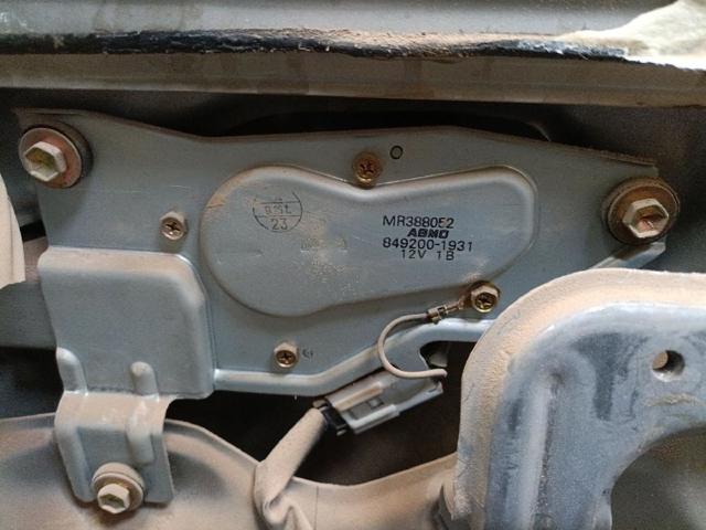 Silniczek wycieraczki tylnej szyby MR388052 MITSUBISHI