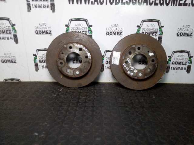 Tarcza hamulcowa przednia MR389722 MITSUBISHI