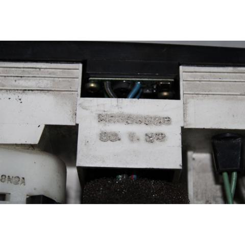 Sterownik trybów ogrzewania/klimatyzacji MR398626 MITSUBISHI