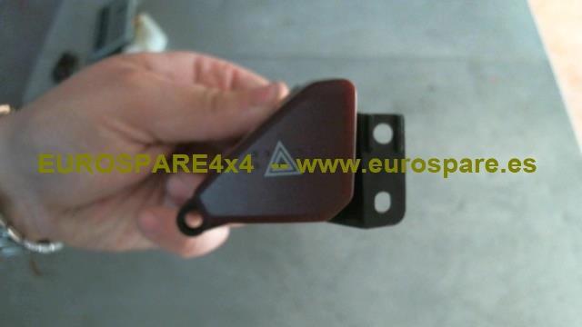 Przycisk włączania światła awaryjnego MR402662 MITSUBISHI