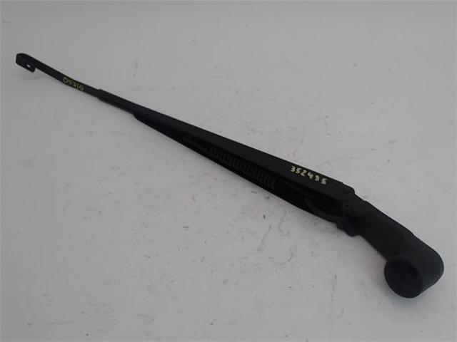 Pióro wycieraczki szyby przedniej pasażera MR416649 MITSUBISHI