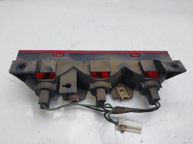 Lampa stop tylna dodatkowa MR490839 MITSUBISHI