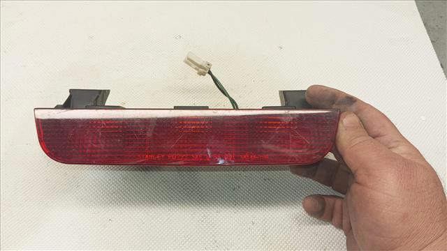 Lampa stop tylna dodatkowa MR490839 MITSUBISHI