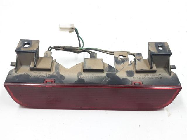 Lampa stop tylna dodatkowa MR490839 MITSUBISHI