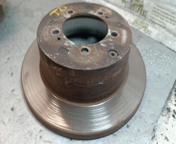 Tarcza hamulcowa tylna MR493489 MITSUBISHI