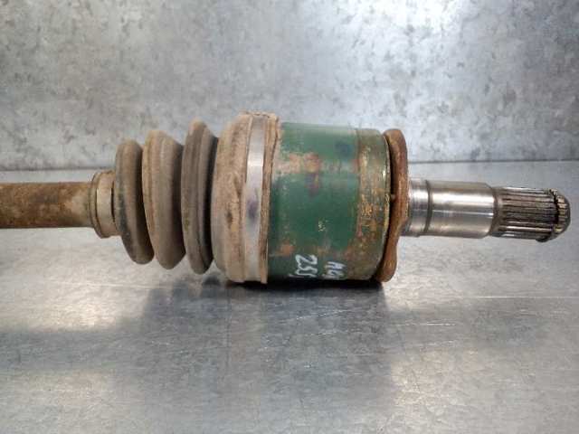 Półoś napędowa przednia lewa Mitsubishi Pajero H60, H70