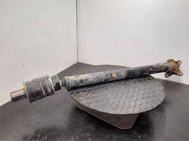Wał Cardana, do mostu przedniego MR580389 MITSUBISHI