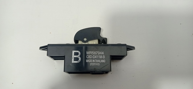 MR587944 Mitsubishi