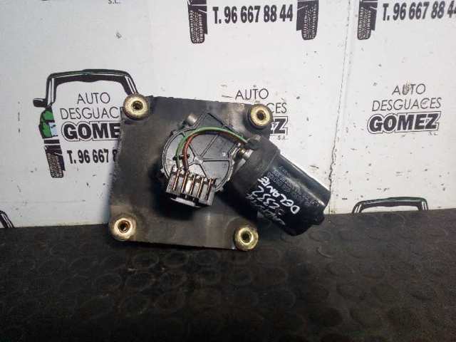 Silniczek wycieraczki szyby przedniej MR910711 MITSUBISHI