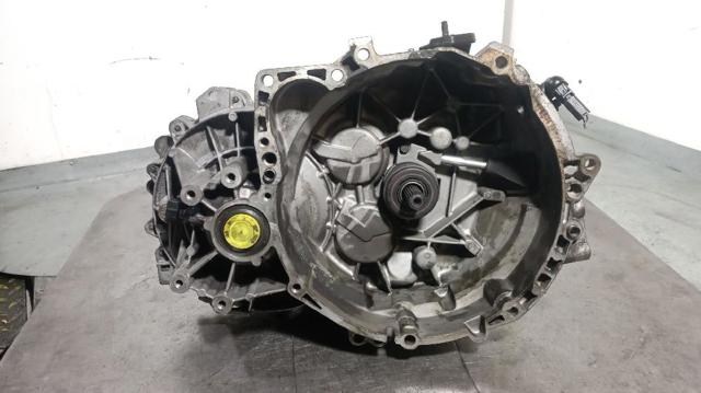  Mitsubishi Carisma  od 271,93 zł