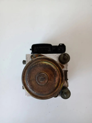 Sterownik ABS  hydrauliczny do Mitsubishi L 200 K60, K70