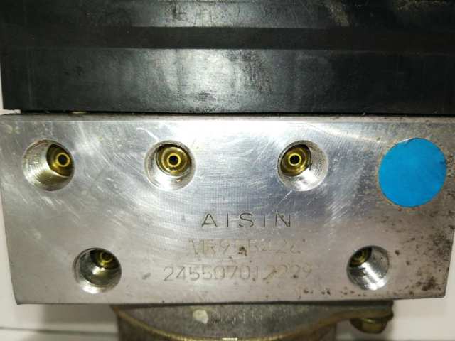 Sterownik ABS  hydrauliczny Mitsubishi L 200 3 K60, K70