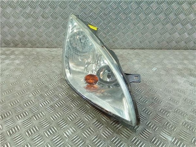 Reflektor prawy MR957354 MITSUBISHI