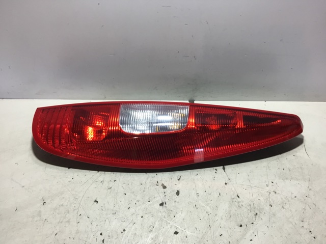 Lampa zespolona tylna prawa MR957374 MITSUBISHI