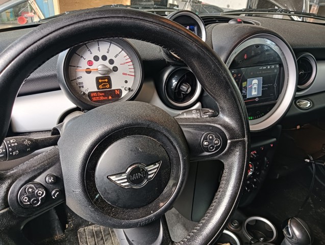 Mini COUNTRYMAN hatchback kupić w Polsce