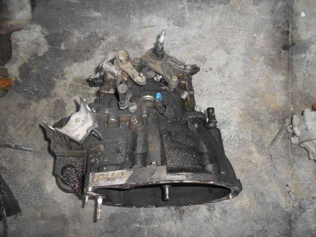 Mechaniczna skrzynia biegów w komplecie ND0001 RENAULT