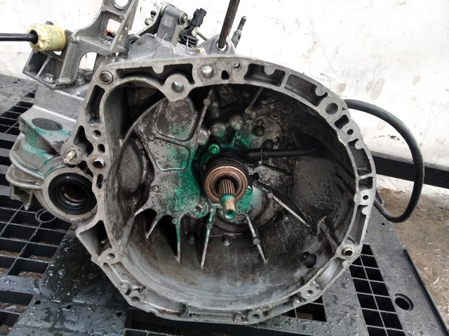 Mechaniczna skrzynia biegów w komplecie ND0002 RENAULT