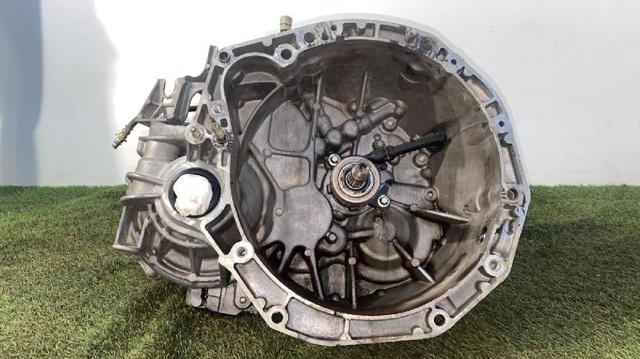 Mechaniczna skrzynia biegów w komplecie ND0002 RENAULT
