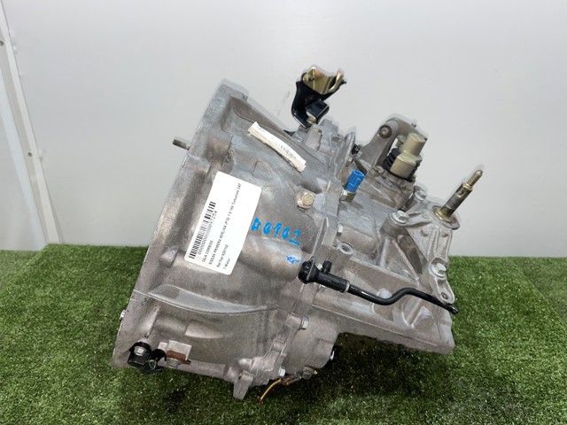 Mechaniczna skrzynia biegów w komplecie ND0102 NISSAN