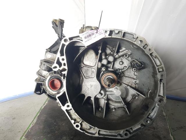 Mechaniczna skrzynia biegów w komplecie ND0102 NISSAN