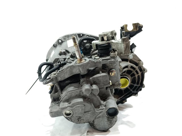 Mechaniczna skrzynia biegów w komplecie ND0102 NISSAN