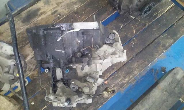 Mechaniczna skrzynia biegów w komplecie NDO001 RENAULT