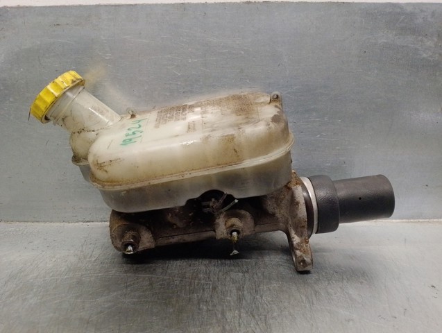 Główny cylinder hamulców P04721154AB CHRYSLER