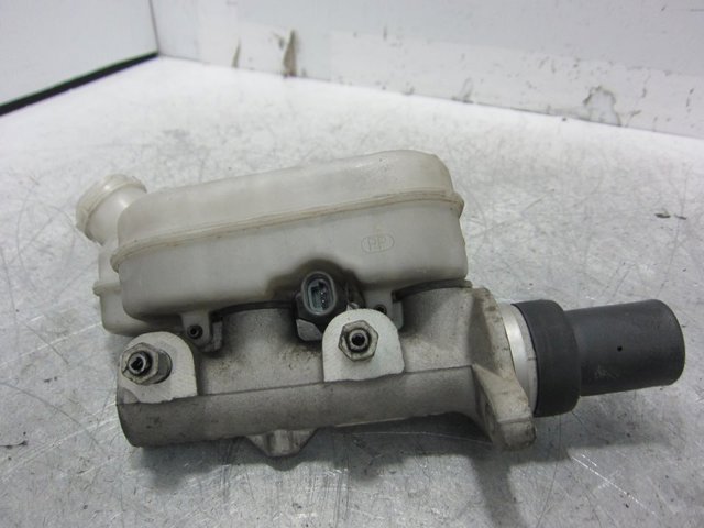 Główny cylinder hamulców P04721154AB CHRYSLER