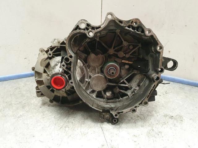 Mechaniczna skrzynia biegów w komplecie P1208961 VOLVO