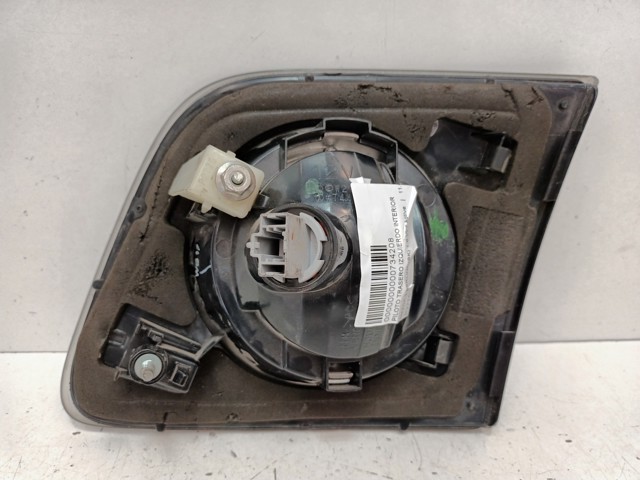 Lampa zespolona tylna lewa wewnętrzna P2775 MAZDA
