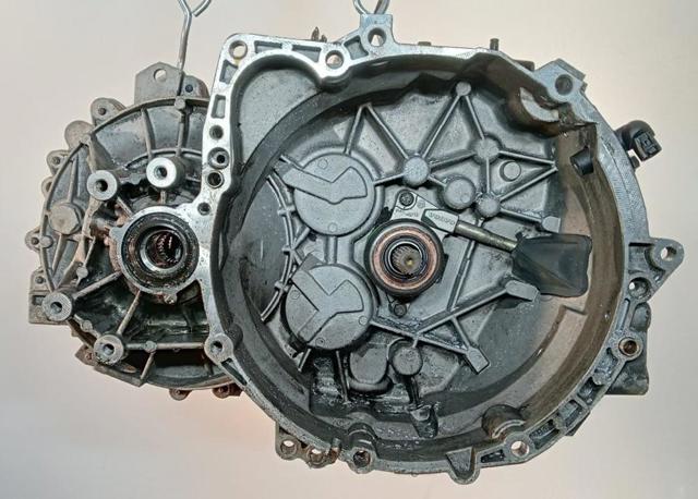 Mechaniczna skrzynia biegów w komplecie P30616141 VOLVO