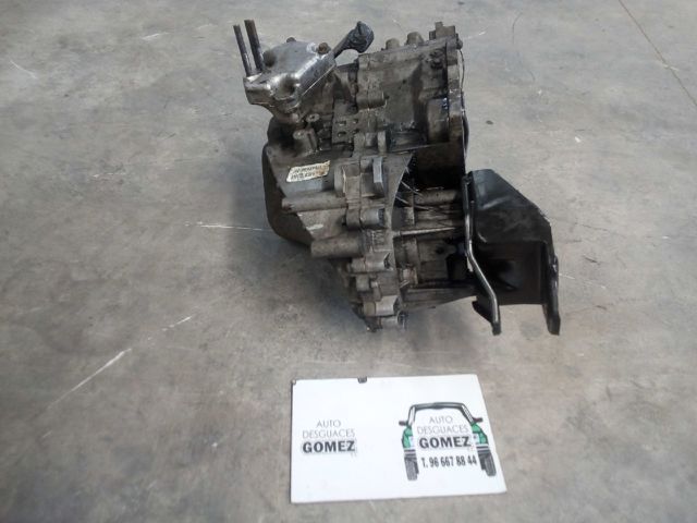 Mechaniczna skrzynia biegów w komplecie P30616141 VOLVO