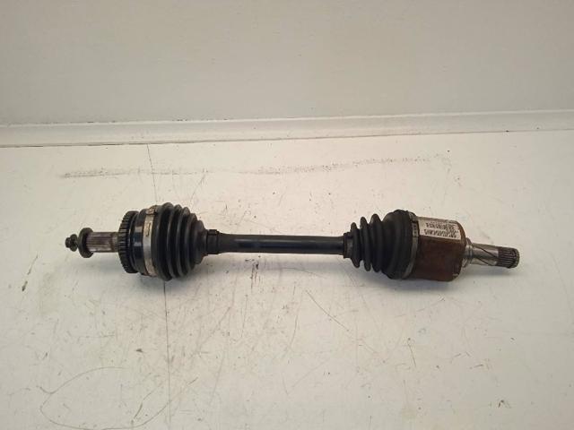 Półoś napędowa przednia lewa P8689872 VOLVO