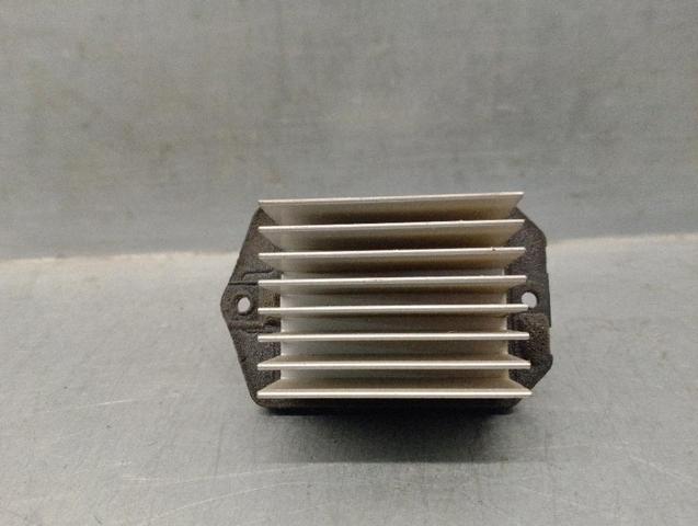 Rezystor wentylatora nagrzewnicy (ogrzewacza kabiny) PCE500010 LAND ROVER