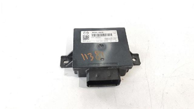 PE0318572 Mazda