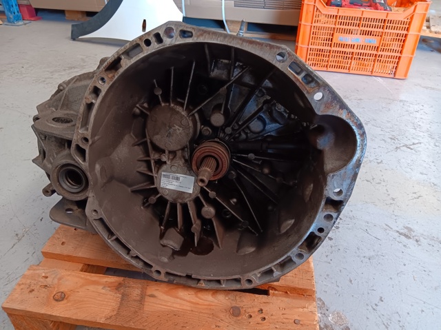 Mechaniczna skrzynia biegów w komplecie Opel Vivaro F7