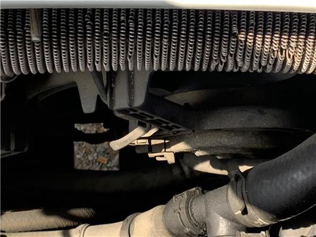 Dyfuzor chłodnicy, w komplecie z silnikiem i wirnikiem PGF000231 LAND ROVER