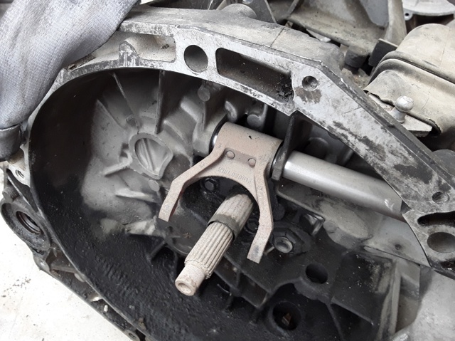 Mechaniczna skrzynia biegów w komplecie do Renault Safrane B54