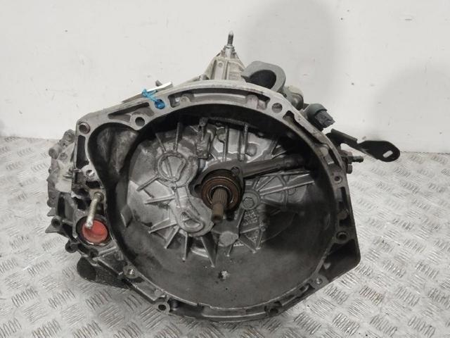 Mechaniczna skrzynia biegów w komplecie PK1AA061 RENAULT