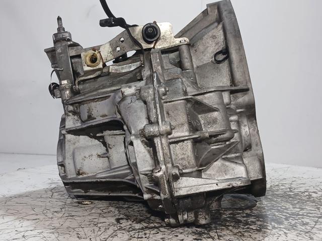 Mechaniczna skrzynia biegów w komplecie PK4005 RENAULT