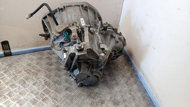 Mechaniczna skrzynia biegów w komplecie PK4005 RENAULT