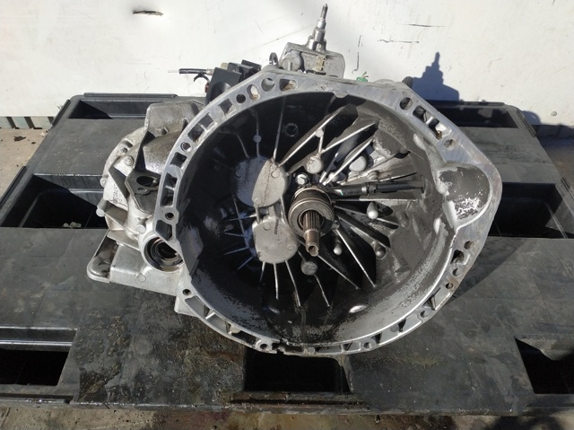 Mechaniczna skrzynia biegów w komplecie PK4007 RENAULT