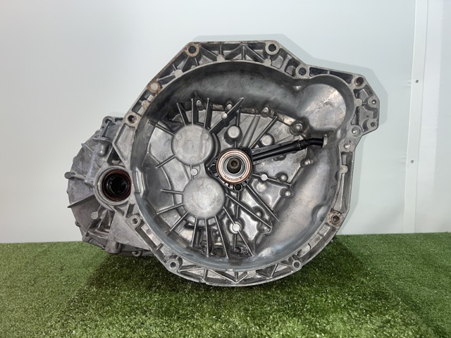 Mechaniczna skrzynia biegów w komplecie PK6011 RENAULT