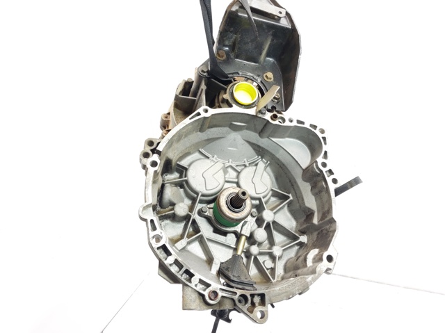 Mechaniczna skrzynia biegów w komplecie do Mitsubishi Carisma DA